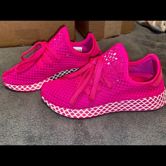 Hot Pink Adidas Deerupt Sneakers 👟- NEW! - Picture 2 of 5